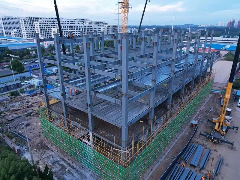 விரைவாக முன்னரே கட்டப்பட்ட மருத்துவமனை கட்டுமானம் கட்டப்பட்டது